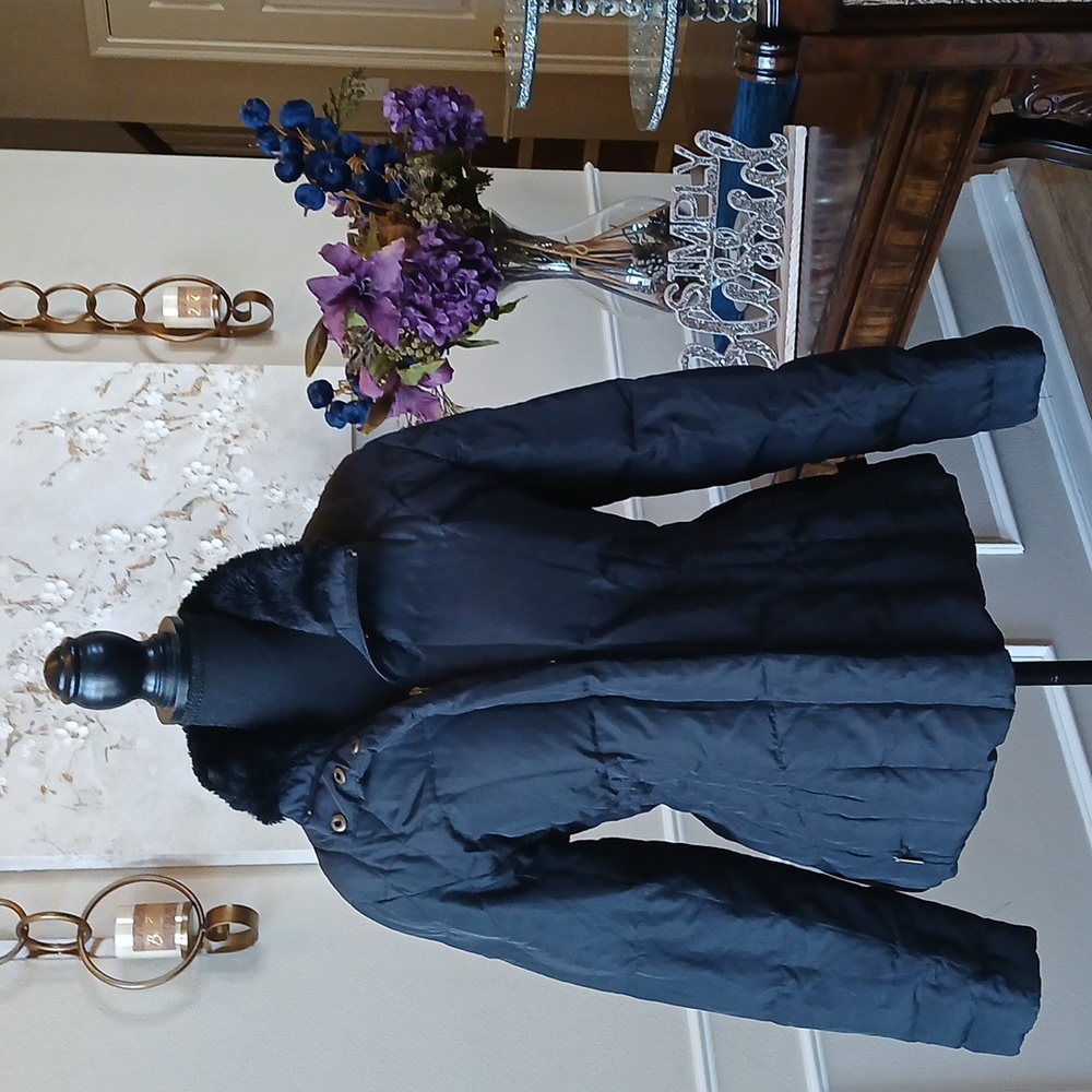 Calvin Klein Women's Black Down Puffer Jacket. Size M - Picture 5 of 17